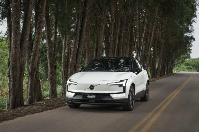 Volvo EX30 Ultra traduz quase cem anos de legado da Volvo Cars