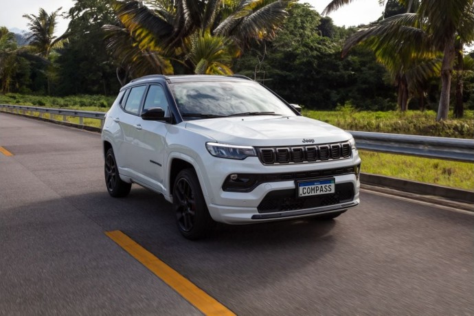 Jeep conquista seu melhor mês em vendas do ano Jeep conquista seu melhor mês em vendas do ano