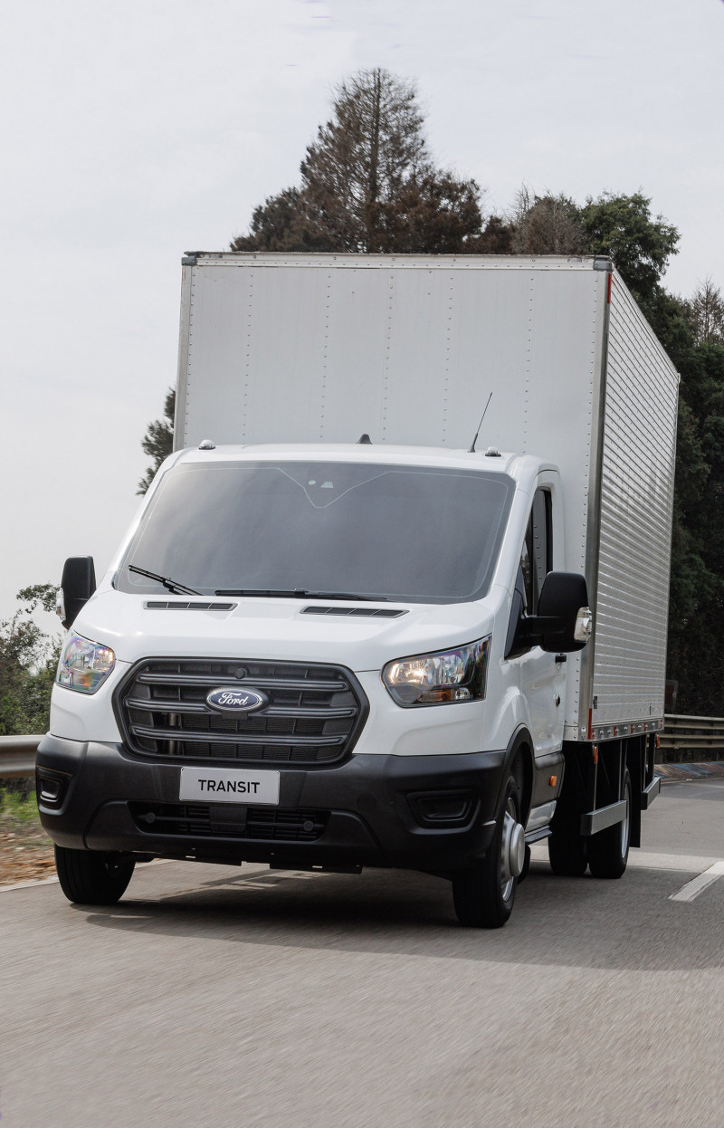  Ford Pro amplia sua gama de utilitários com a Transit  Chassi