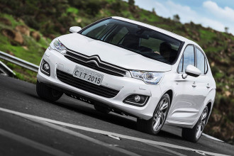 Citroën C4 Lounge Turbo, agora FLEX!