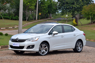 Avaliação: Citroën C4 Lounge THP Flex