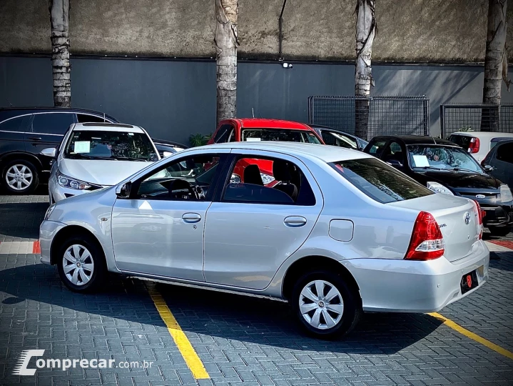 ETIOS 1.5 XS Sedan 16V