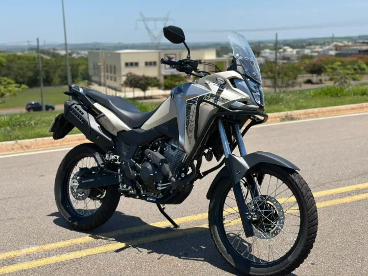 XRE 300 SAHARA ADVENTURE