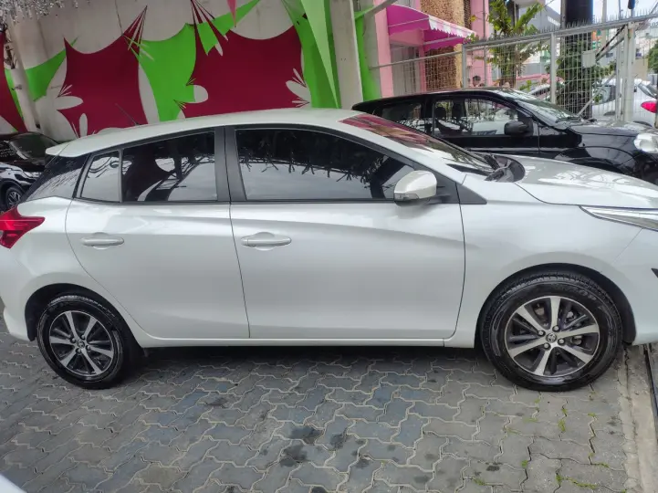 YARIS 1.3 16V XL LIVE MULTIDRIVE