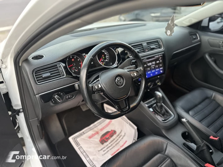 JETTA 2.0 TSI HIGHLINE 211CV GASOLINA 4P TIPTRONIC