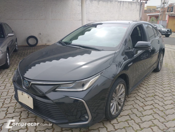 COROLLA 1.8 VVT-I Hybrid Altis