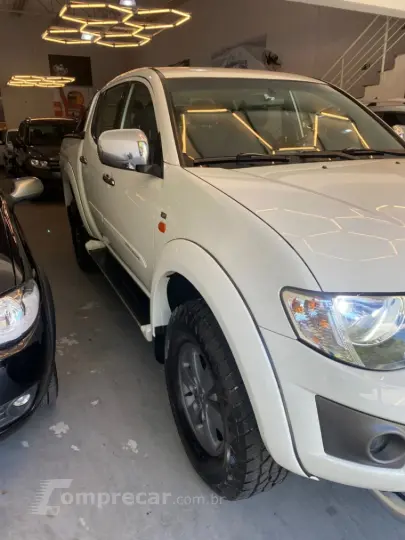 L200 TRITON 2.4 HLS 4X2 CD 16V