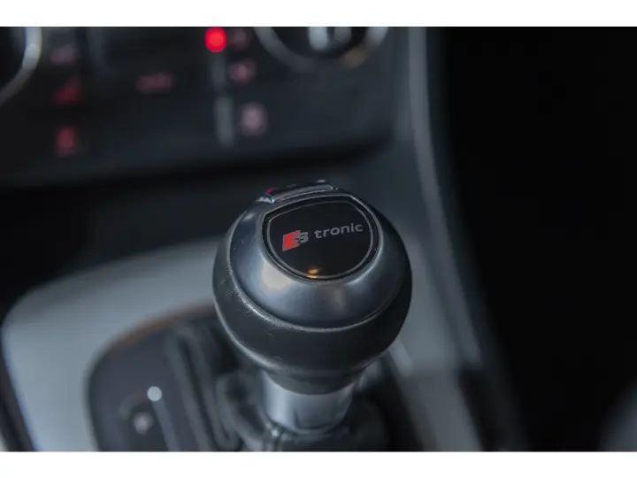 Q3 1.4 TFSI AMBIENTE GASOLINA 4P S TRONIC