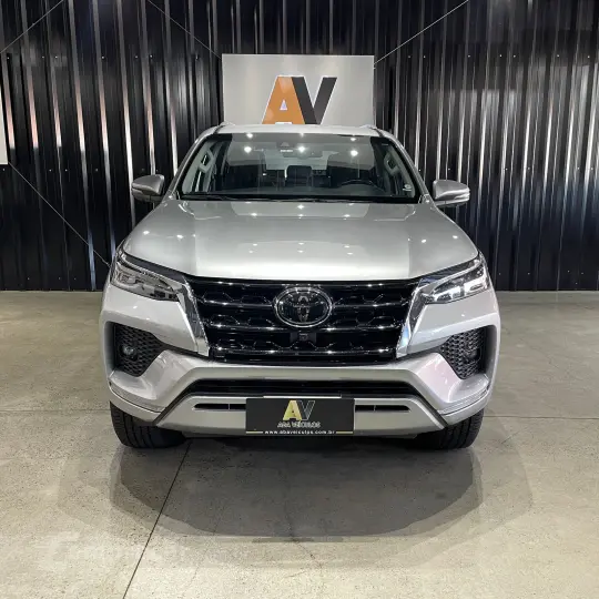 HILUX SW4 2.8 SRX 4X4 7 Lugares 16V Turbo Intercooler