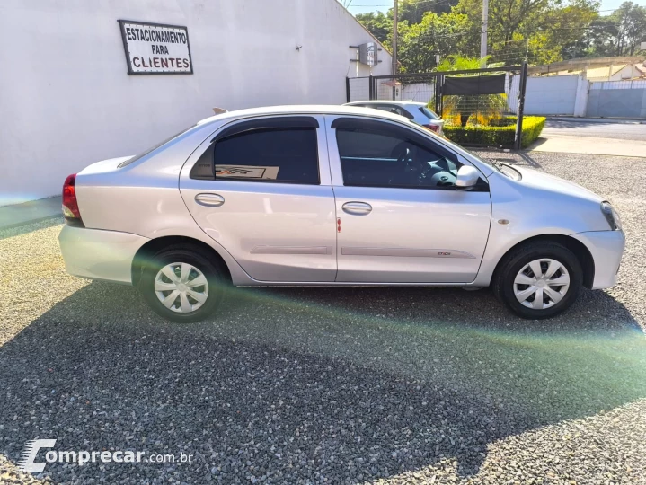 ETIOS 1.5 X Sedan 16V