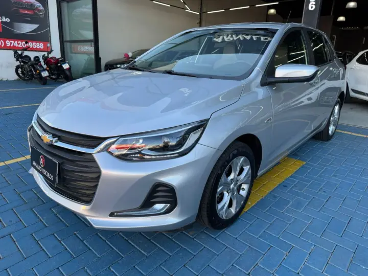 ONIX HATCH PREM. 1.0 12V TB Flex 5p Aut.