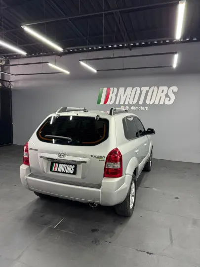 Tucson 2.0 Flex Automática