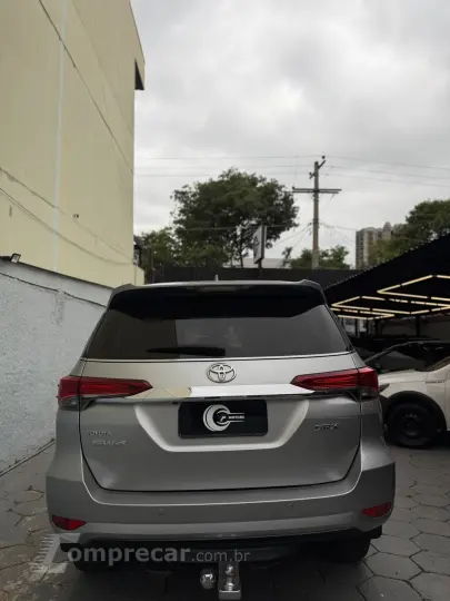 HILUX SW4 2.8 D-4d Turbo SRX 7L 4X4