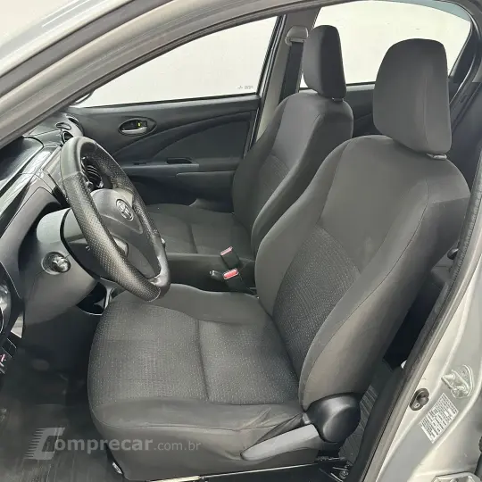 ETIOS HB X ETIOS HB X