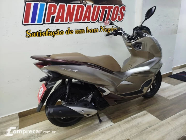 PCX 150 DLX