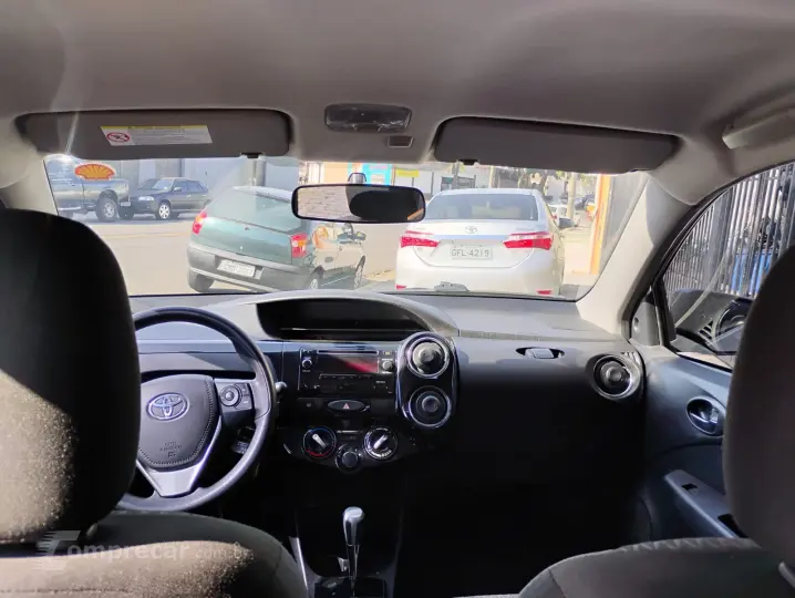 ETIOS 1.5 X Plus Sedan 16V