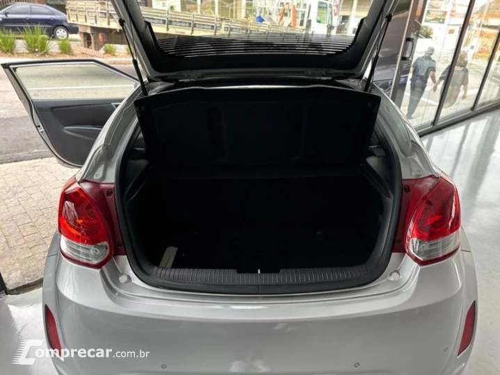VELOSTER