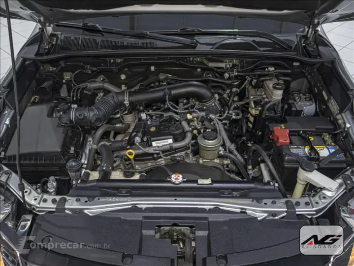 HILUX SW4 2.7 SRV 7 Lugares 4X2 16V