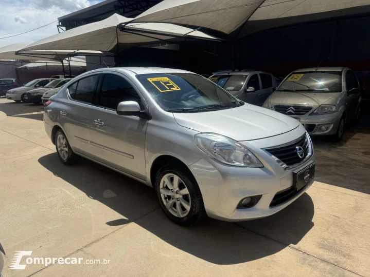 Versa Sedan 1.6 16V 4P FLEX SL