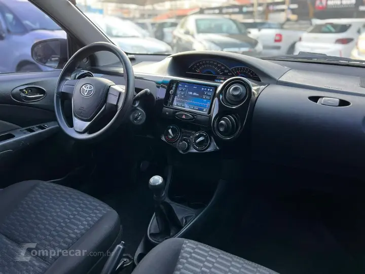 Etios 1.5 X Sedan 16V Flex 4P Manual