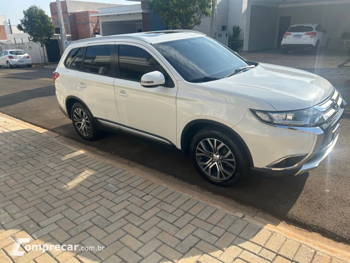 OUTLANDER 2.0 Comfort 16V