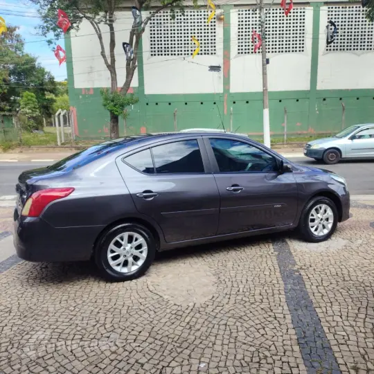 VERSA SV 1.6 16V FlexStart 4p Aut.