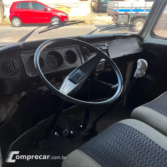 KOMBI 1.6 MI STD Lotação 8V