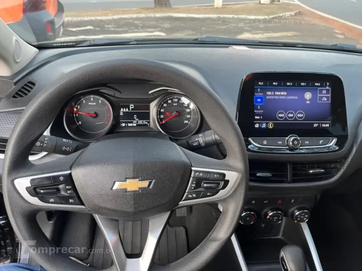 ONIX 1.0 Turbo Plus LT