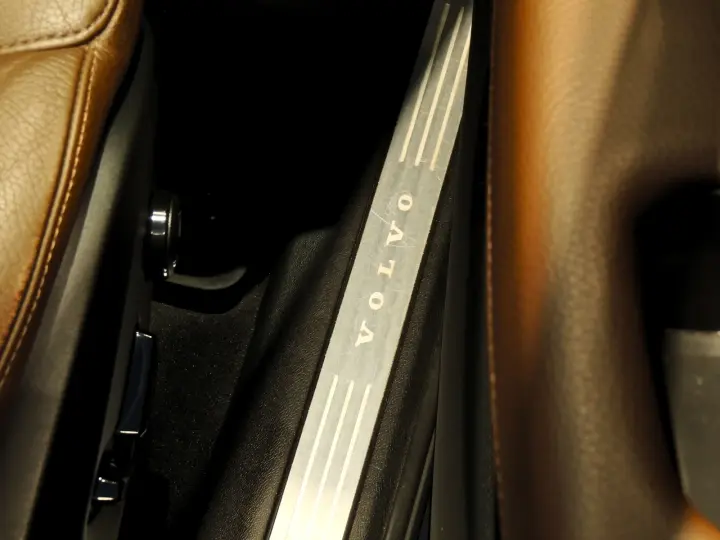 XC60 2.0 T5 Momentum