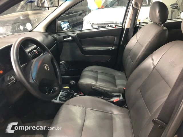 ASTRA HATCH - 2.0 MPFI ADVANTAGE 8V 4P MANUAL