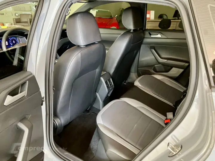 Nivus 1.0 4P FLEX 200 TSI HIGHLINE TURBO AUTOMÁTICO