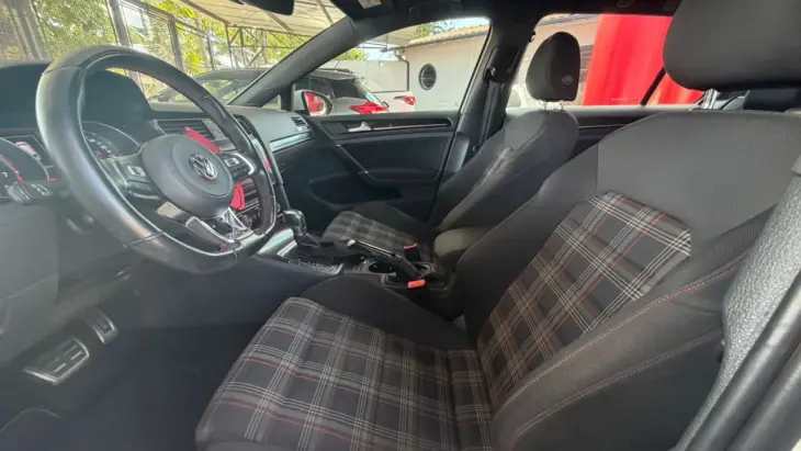 Golf 2.0 4P GTI TURBO AUTOMÁTICO