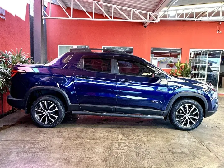 TORO 2.0 16V TURBO DIESEL ULTRA 4WD AT9