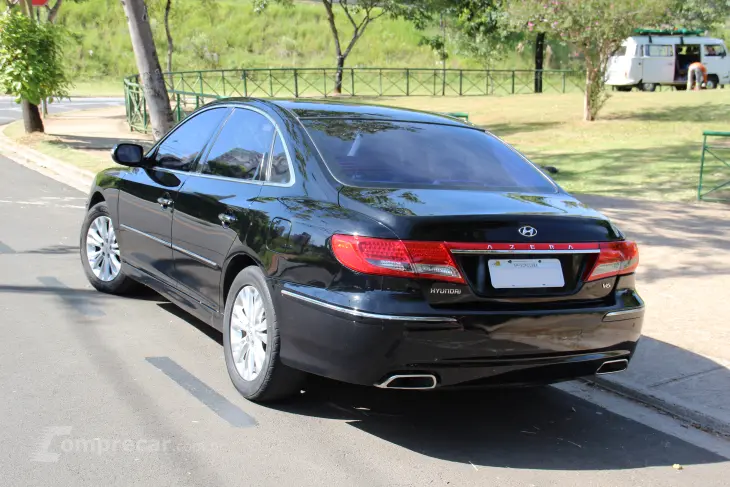 AZERA 3.3 MPFI GLS Sedan V6 24V