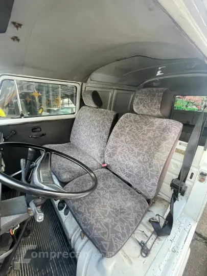 KOMBI 1.6 MI STD Escolar 8V