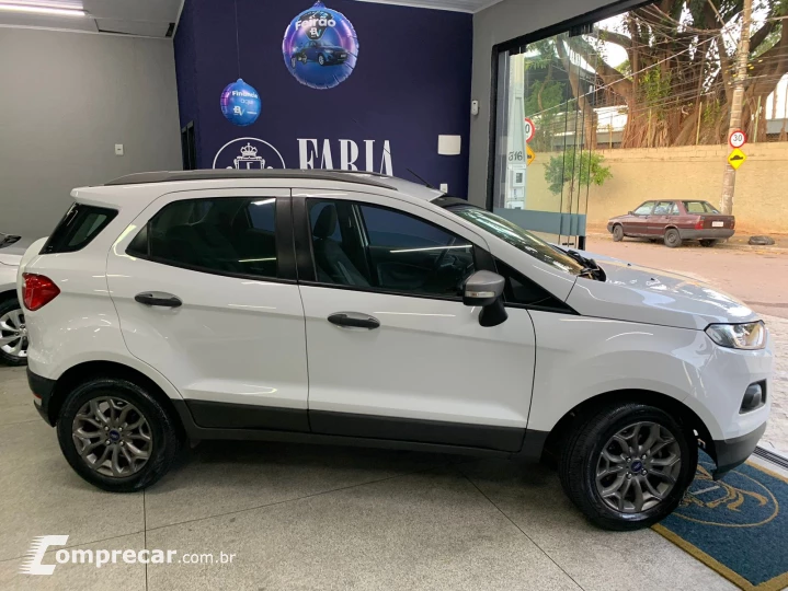 ECOSPORT 1.6 Freestyle 8V