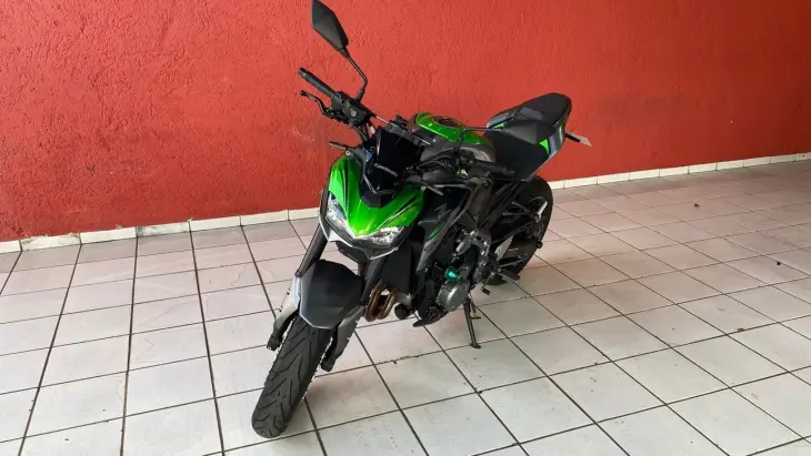 KAWASAKI Z900