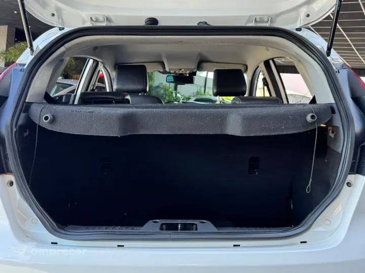 FIESTA 1.6 Titanium Hatch 16V