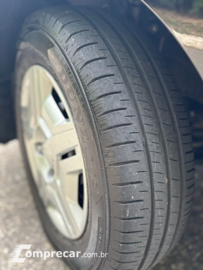 Onix LT 1.0 8v