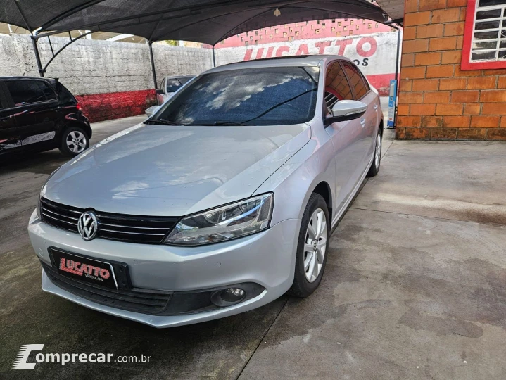 Jetta 2.0 Comfortline Flex 4P Tiptronic