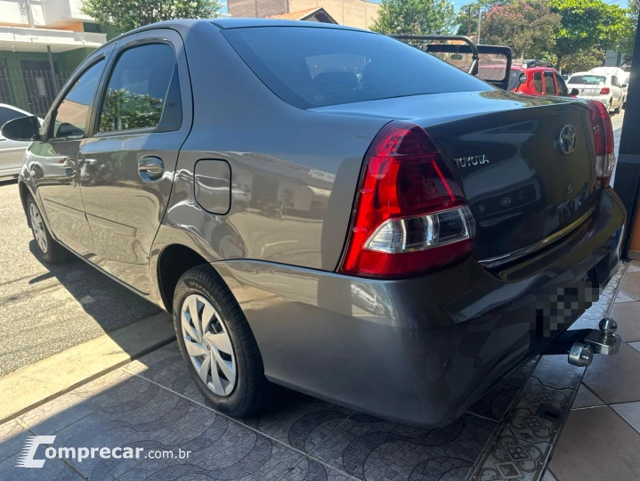 ETIOS 1.5 XS Sedan 16V