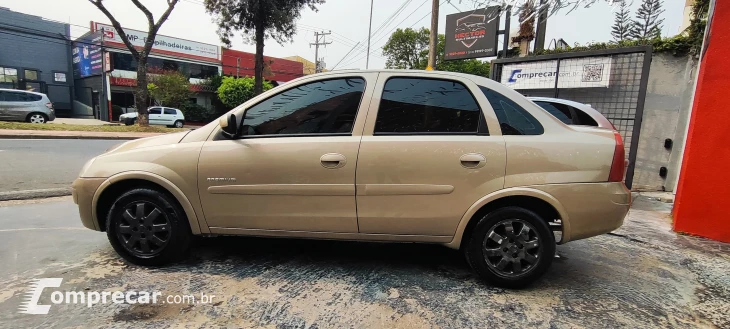 CORSA 1.4 MPFI Premium Sedan 8V