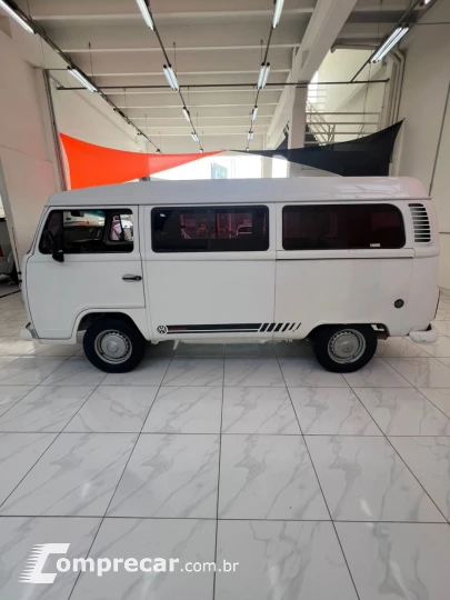 Kombi 1.4 FLEX STD 9 LUGARES