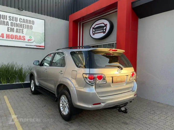HILUX SW4 2.7 SR 7 LUGARES 4X2 16V FLEX 4P AUTOMÁTICO