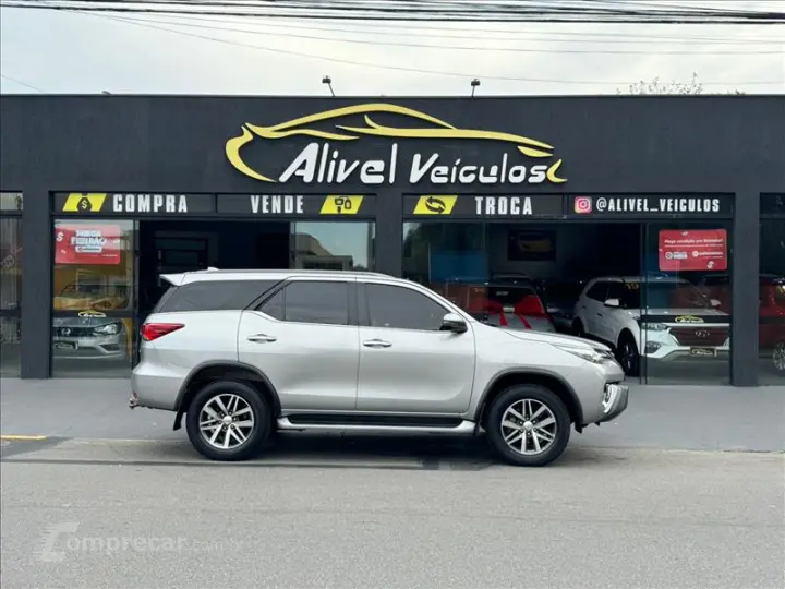 HILUX SW4 2.8 SRX 4X4 7 Lugares 16V Turbo Intercooler