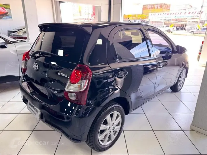 ETIOS HATCH X PLUS 15 MT