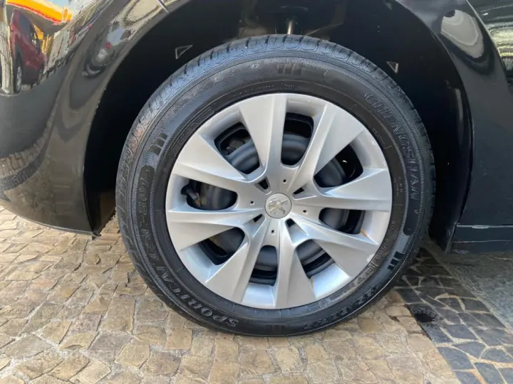 208 1.5 ACTIVE 8V FLEX 4P MANUAL