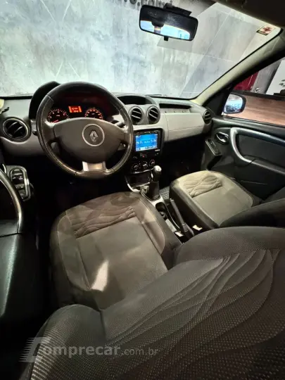 Duster 1.6 16V 4P FLEX TECH ROAD