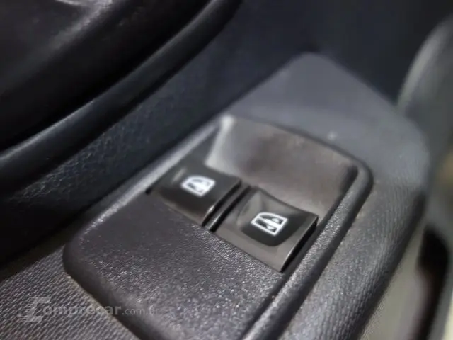 SANDERO - 1.0 12V SCE AUTHENTIQUE 4P MANUAL