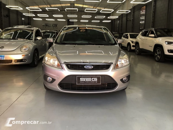 Focus Sedan 2.0 16V/2.0 16V Flex 4p